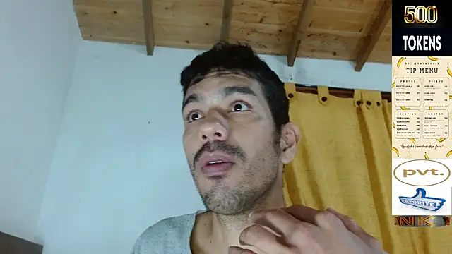 JohanyLatino online show from May 18, 2026, 4:07 am