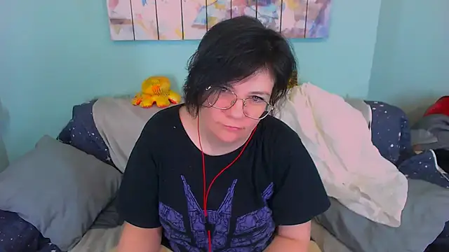 EverlyRays online show from February 13, 2026, 5:58 am