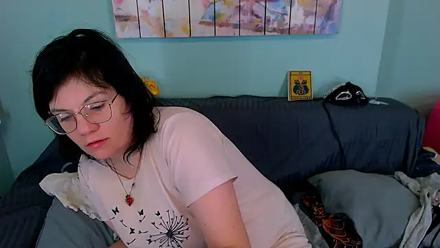 EverlyRays online show from March 9, 2026, 11:36 am