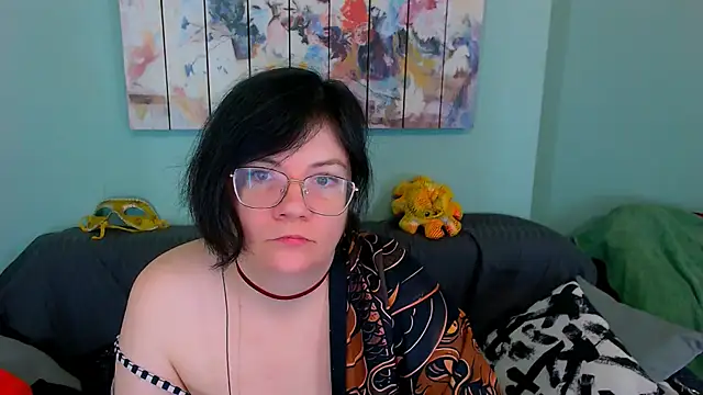 EverlyRays online show from April 7, 2026, 6:47 am