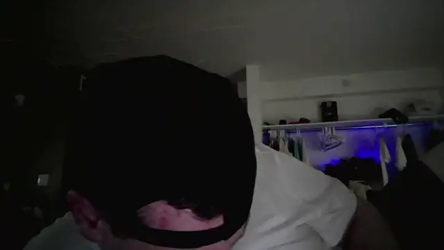 Snapshot of ACABFTP chatting on December 18, 2025, 11:33 pm ACABFTP online show from December 18, 2025, 11:33 pm