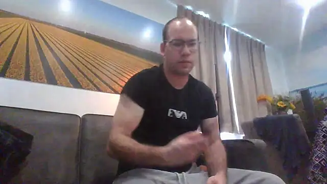 Snapshot of steviebigdick1992 chatting on November 13, 2025, 11:42 am steviebigdick1992 online show from November 13, 2025, 11:42 am