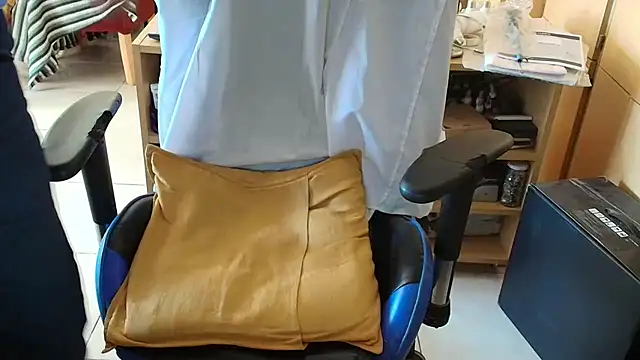 angelgarcia269 online show from November 3, 2025, 11:11 am