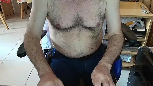 Snapshot of angelgarcia269 chatting on January 9, 2026, 11:57 am angelgarcia269 online show from January 9, 2026, 11:57 am