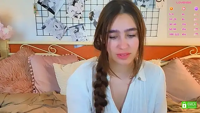  Eliizabeth  online show from May 10, 2026, 12:27 am