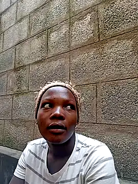 Snapshot of sweet_zara01 chatting on April 2, 2026, 7:28 am sweet zara01 online show from April 2, 2026, 7:28 am