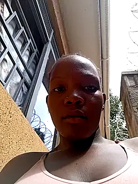 Snapshot of sweet_zara01 chatting on April 22, 2026, 11:12 am sweet zara01 online show from April 22, 2026, 11:12 am