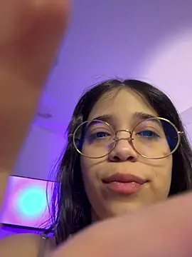 tati reyess online show from May 2, 2026, 11:48 am