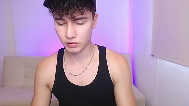 Snapshot of adrian_morelly chatting on February 6, 2026, 6:44 pm adrian morelly online show from February 6, 2026, 6:44 pm