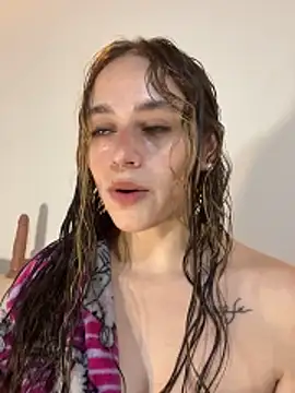 Snapshot of Natalia_Suarez chatting on February 14, 2026, 1:46 am Natalia Suarez online show from February 14, 2026, 1:46 am