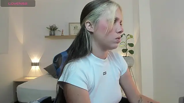 nataly rodri online show from May 14, 2026, 2:18 am