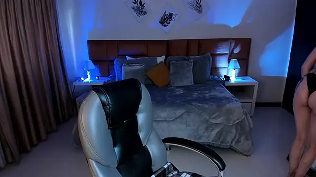 Kristen Garner online show from November 6, 2025, 8:21 pm