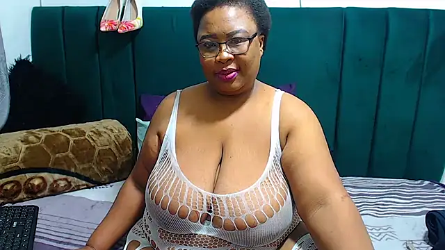 PASION THUNDERX23 online show from May 28, 2026, 10:40 pm