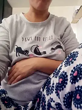 lolo890 online show from October 28, 2025, 11:47 am