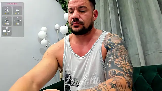 musclemonster31 online show from February 14, 2025, 10:25 pm