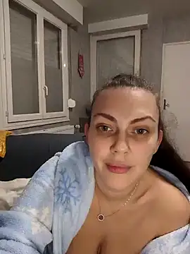 Snapshot of LEAsquirt91 chatting on December 17, 2024, 3:06 am LEAsquirt91 online show from December 17, 2024, 3:06 am