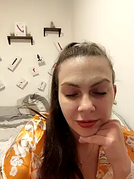 Snapshot of LEAsquirt91 chatting on February 1, 2025, 7:26 am LEAsquirt91 online show from February 1, 2025, 7:26 am