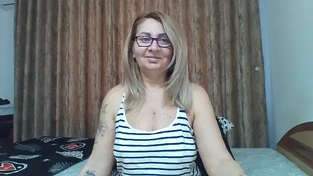 Snapshot of PussyEvely chatting on February 20, 2026, 5:48 am PussyEvely online show from February 20, 2026, 5:48 am