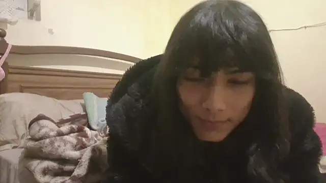 Snapshot of calliemaggotbone chatting on December 5, 2025, 6:15 pm calliemaggotbone online show from December 5, 2025, 6:15 pm