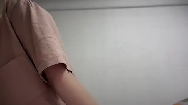 Isabel-Bailey online show from October 19, 2025, 9:04 pm