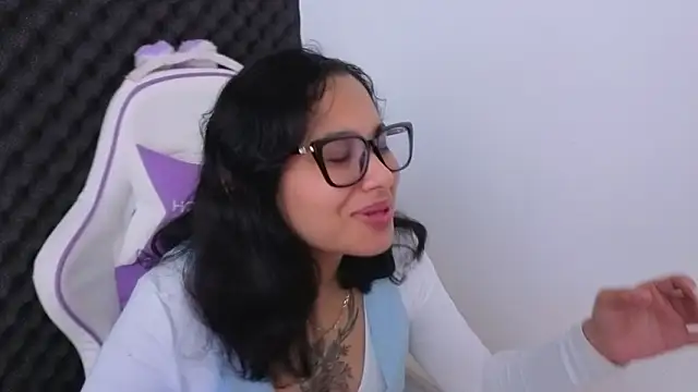 Snapshot of Cuteprincess21 chatting on February 8, 2026, 1:42 am Cuteprincess21 online show from February 8, 2026, 1:42 am