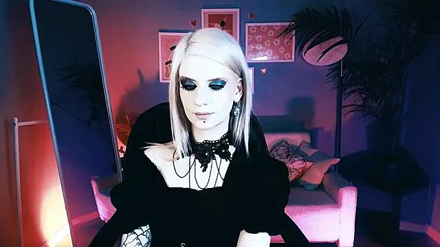 Snapshot of Noah_ElmerX chatting on October 18, 2025, 2:29 pm Noah ElmerX online show from October 18, 2025, 2:29 pm