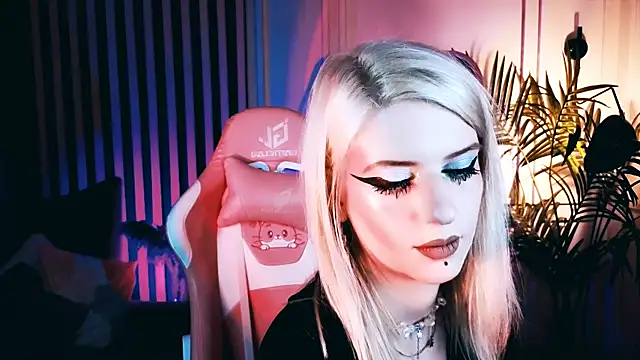 Snapshot of Noah_ElmerX chatting on October 20, 2025, 4:07 pm Noah ElmerX online show from October 20, 2025, 4:07 pm