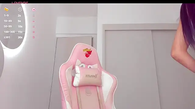 Snapshot of mia_yourmommy chatting on December 7, 2024, 12:41 am mia yourmommy online show from December 7, 2024, 12:41 am