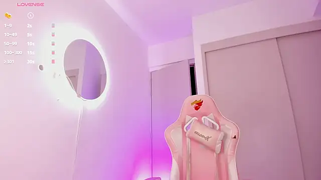 Snapshot of mia_yourmommy chatting on November 13, 2025, 3:27 am mia yourmommy online show from November 13, 2025, 3:27 am