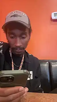 Snapshot of ITSONLYKENNY chatting on February 15, 2025, 8:11 pm ITSONLYKENNY online show from February 15, 2025, 8:11 pm