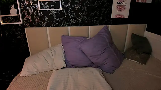 Snapshot of SofiaLovelyC chatting on April 24, 2026, 11:45 am SofiaLovelyC online show from April 24, 2026, 11:45 am