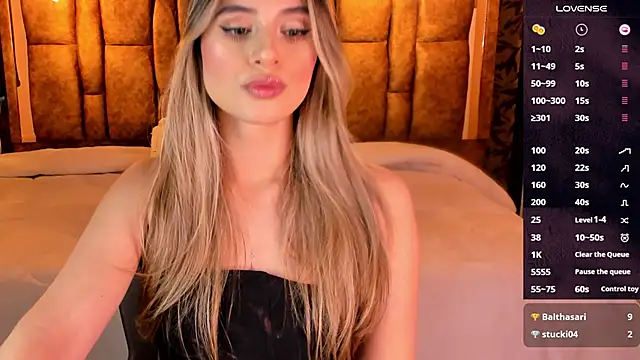 KiaraCarter online show from November 6, 2025, 7:59 pm