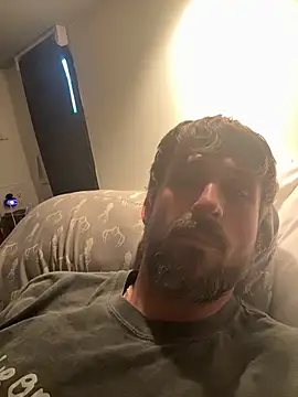 DiccJonas TinyTurner711 online show from April 16, 2026, 10:12 pm