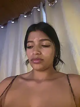 Snapshot of AgathaGeorgiou chatting on November 26, 2025, 10:22 pm AgathaGeorgiou online show from November 26, 2025, 10:22 pm