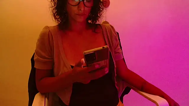 Snapshot of brdot_ chatting on December 19, 2025, 9:44 pm brdot online show from December 19, 2025, 9:44 pm