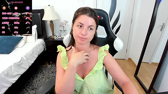AmyPure  online show from July 2, 2026, 8:09 am