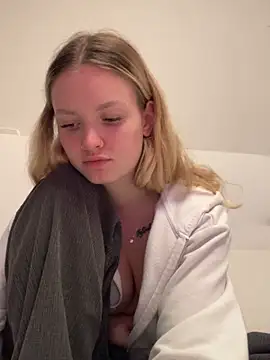 mariemelissah online show from March 9, 2025, 12:09 pm