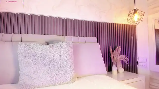 Snapshot of SHANONCLARK chatting on November 25, 2025, 7:14 pm SHANONCLARK online show from November 25, 2025, 7:14 pm