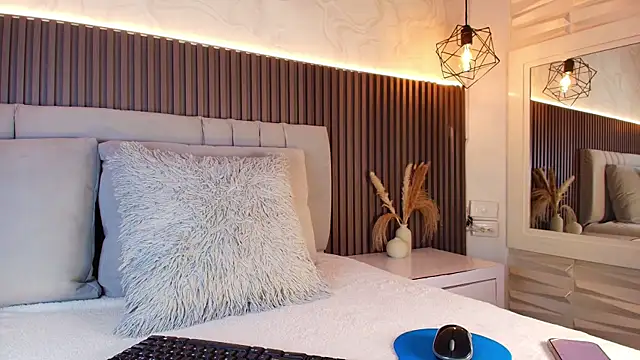 Snapshot of SHANONCLARK chatting on December 21, 2025, 11:06 am SHANONCLARK online show from December 21, 2025, 11:06 am