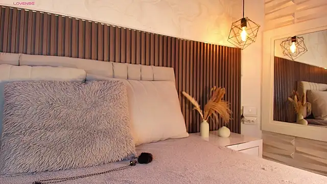 Snapshot of SHANONCLARK chatting on January 10, 2026, 6:09 pm SHANONCLARK online show from January 10, 2026, 6:09 pm