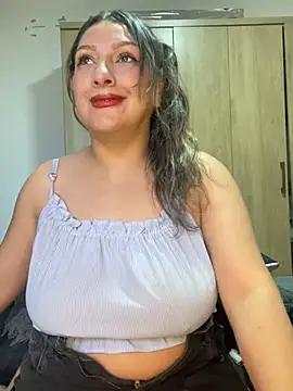 Lady  Pink online show from May 14, 2026, 9:10 pm