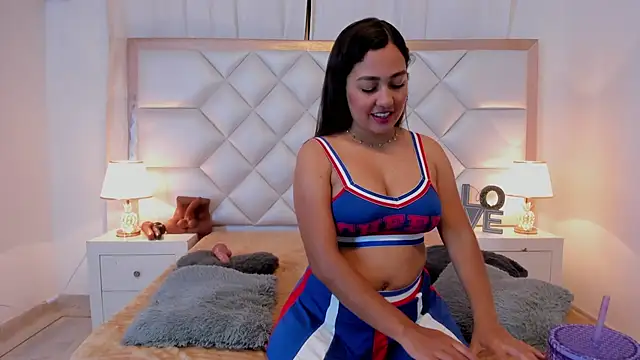 brittany069 online show from November 12, 2025, 4:02 am