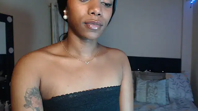 Snapshot of bhritany_brow chatting on January 16, 2025, 12:02 am bhritany brow online show from January 16, 2025, 12:02 am