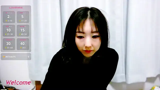 Snapshot of Love_me_Eri_ chatting on December 15, 2024, 7:35 am Love me Eri  online show from December 15, 2024, 7:35 am