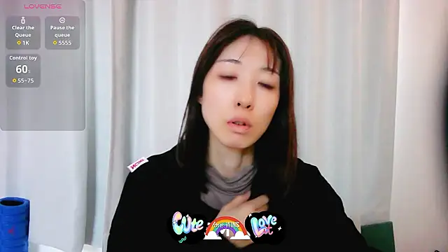 Snapshot of Love_me_Eri_ chatting on October 14, 2025, 11:16 pm Love me Eri  online show from October 14, 2025, 11:16 pm