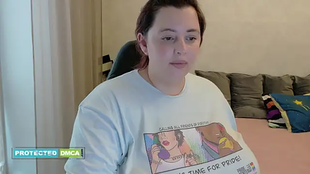 Snapshot of MargoCurves chatting on January 25, 2025, 11:44 am MargoCurves online show from January 25, 2025, 11:44 am