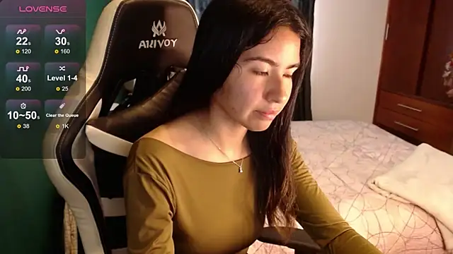 Snapshot of alice_middlee chatting on May 20, 2026, 3:40 pm alice middlee online show from May 20, 2026, 3:40 pm