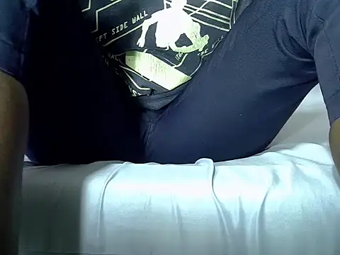 Snapshot of AurelAda chatting on February 21, 2026, 12:55 am AurelAda online show from February 21, 2026, 12:55 am