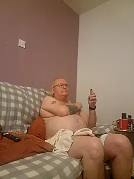 Snapshot of FriendlyDave chatting on January 28, 2025, 12:26 am FriendlyDave online show from January 28, 2025, 12:26 am