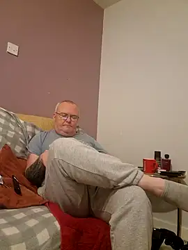 Snapshot of FriendlyDave chatting on February 8, 2025, 11:55 pm FriendlyDave online show from February 8, 2025, 11:55 pm